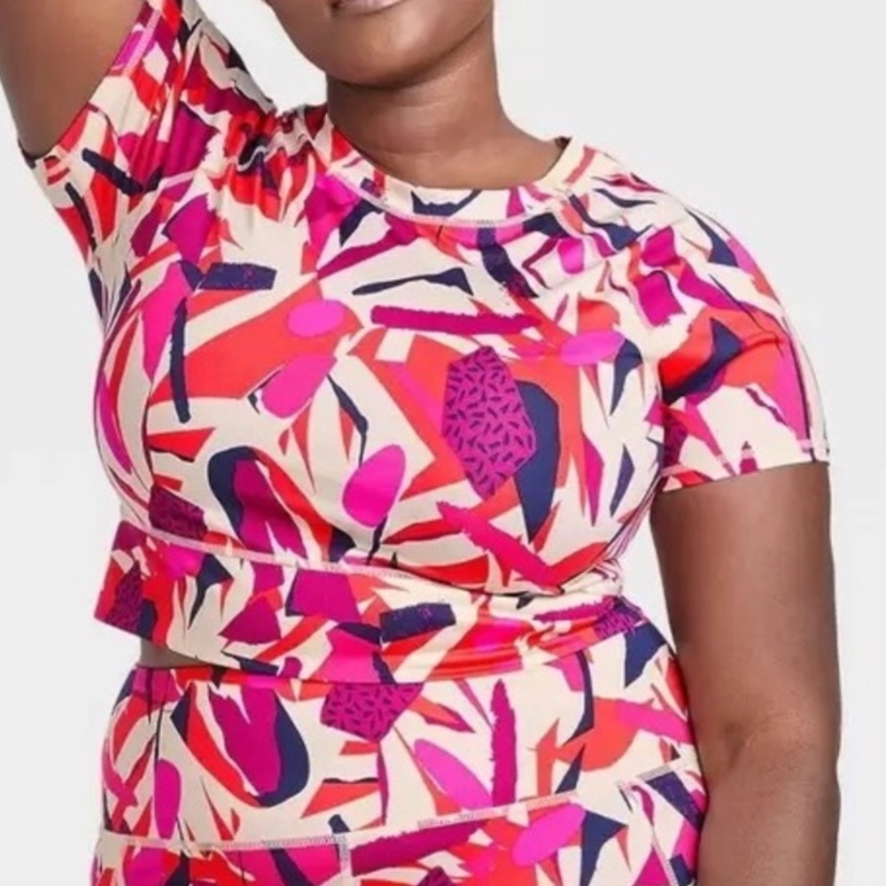 NWT! J. Dow Fitness plus size patterned crop top